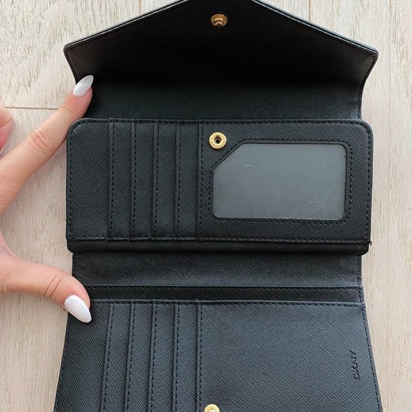 Saffiano Leather Envelope Flap Wallet - Picture 2 of 4